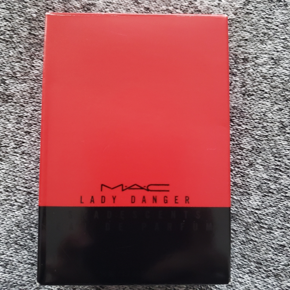 MAC Lady Danger perfume